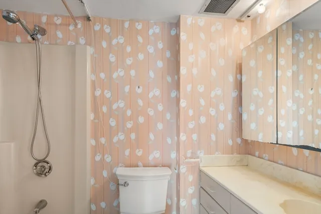 $675,000 | 250 Hammond Pond Parkway, Unit 615N, Newton, MA 02467