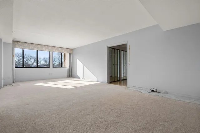 $675,000 | 250 Hammond Pond Parkway, Unit 615N, Newton, MA 02467
