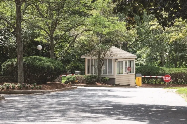 $675,000 | 250 Hammond Pond Parkway, Unit 615N, Newton, MA 02467