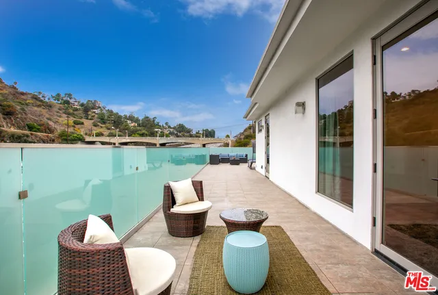 a view of outdoor space yard and patio