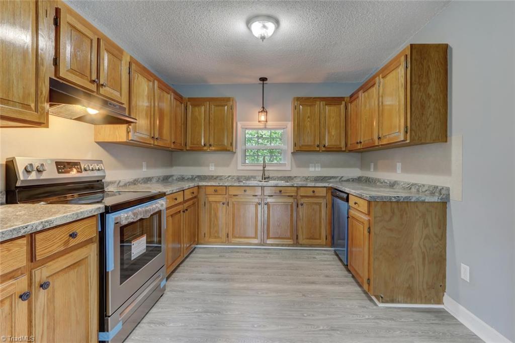 1538 Brooks Road Reidsville, NC 27320 - Photo 11 of 28 Gallery Image 11