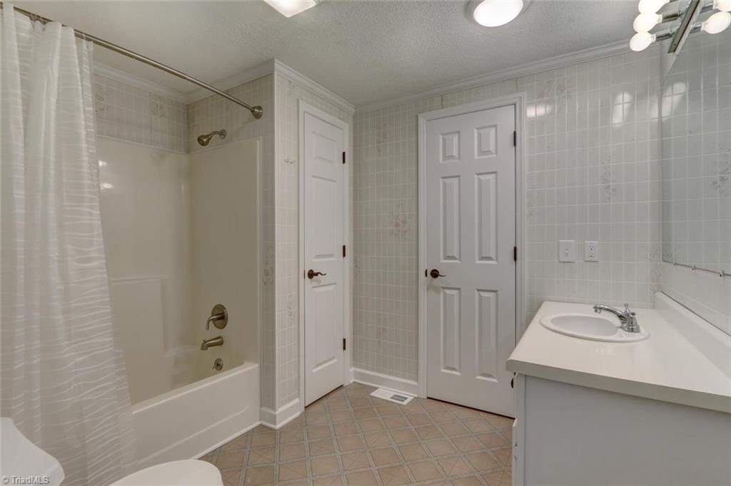 1538 Brooks Road Reidsville, NC 27320 - Photo 17 of 28 Gallery Image 17