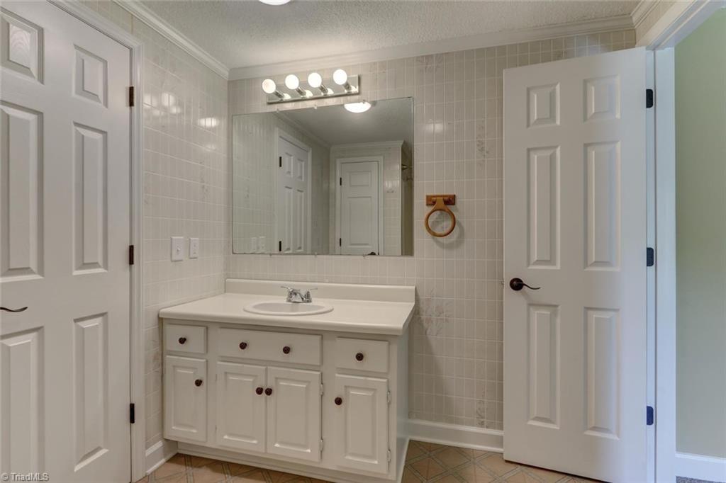 1538 Brooks Road Reidsville, NC 27320 - Photo 18 of 28 Gallery Image 18
