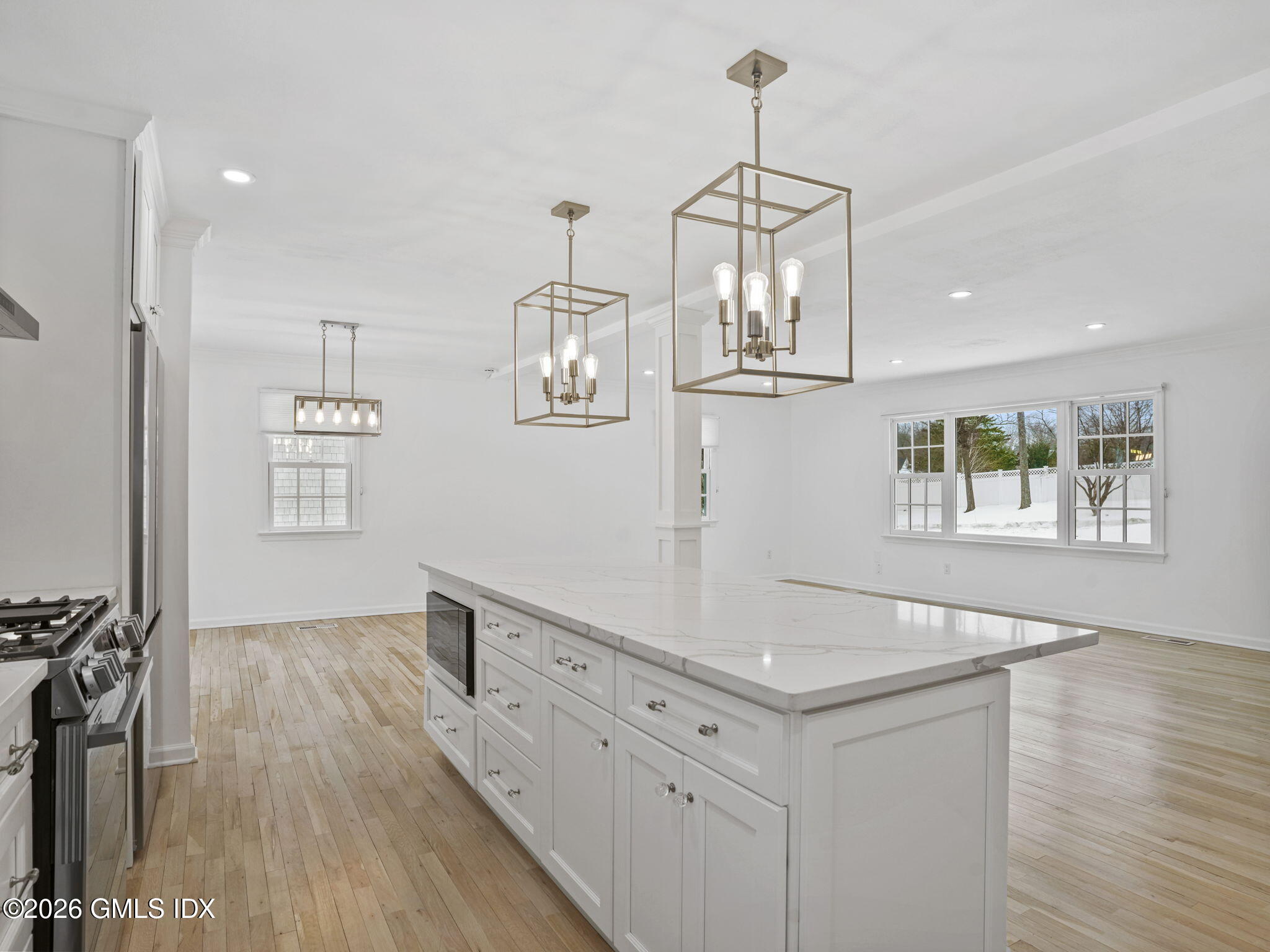 104 Hillcrest Park Road Cos Cob, CT 06807 - Photo 9 of 27 14-web-or-mls-104-hillcrest-park-rd