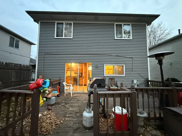 $289,900 | 217 Far Hills Drive, Bolingbrook, IL 60440