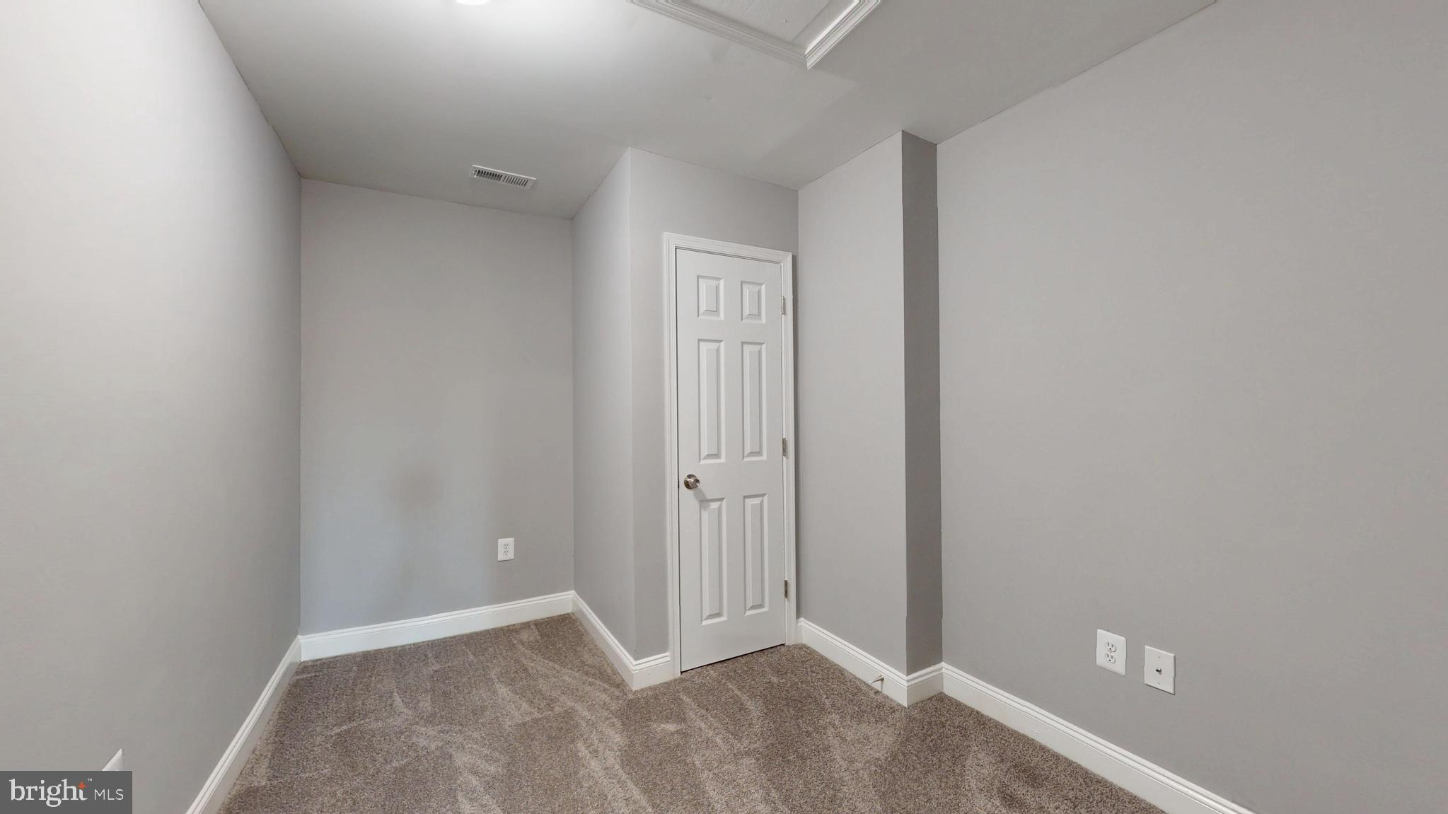 1824 Federal Street Baltimore, MD 21213 - Photo 12 of 17 a view of an empty room