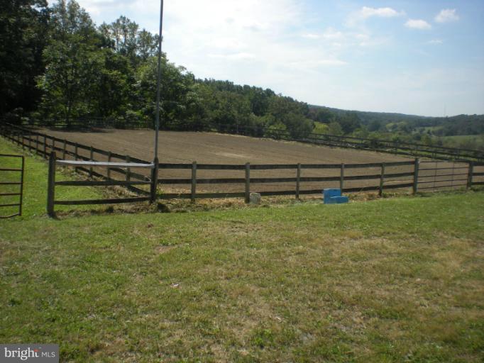 12800 Lewisdale Road Clarksburg, MD 20871 - Photo 11 of 30 Exterior (General)