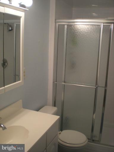 12800 Lewisdale Road Clarksburg, MD 20871 - Photo 29 of 30 Bath