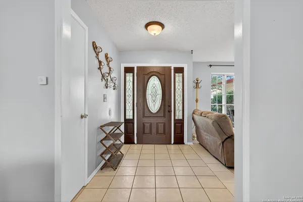 $1,550 | 6606 Courtyard, San Antonio, TX 78239