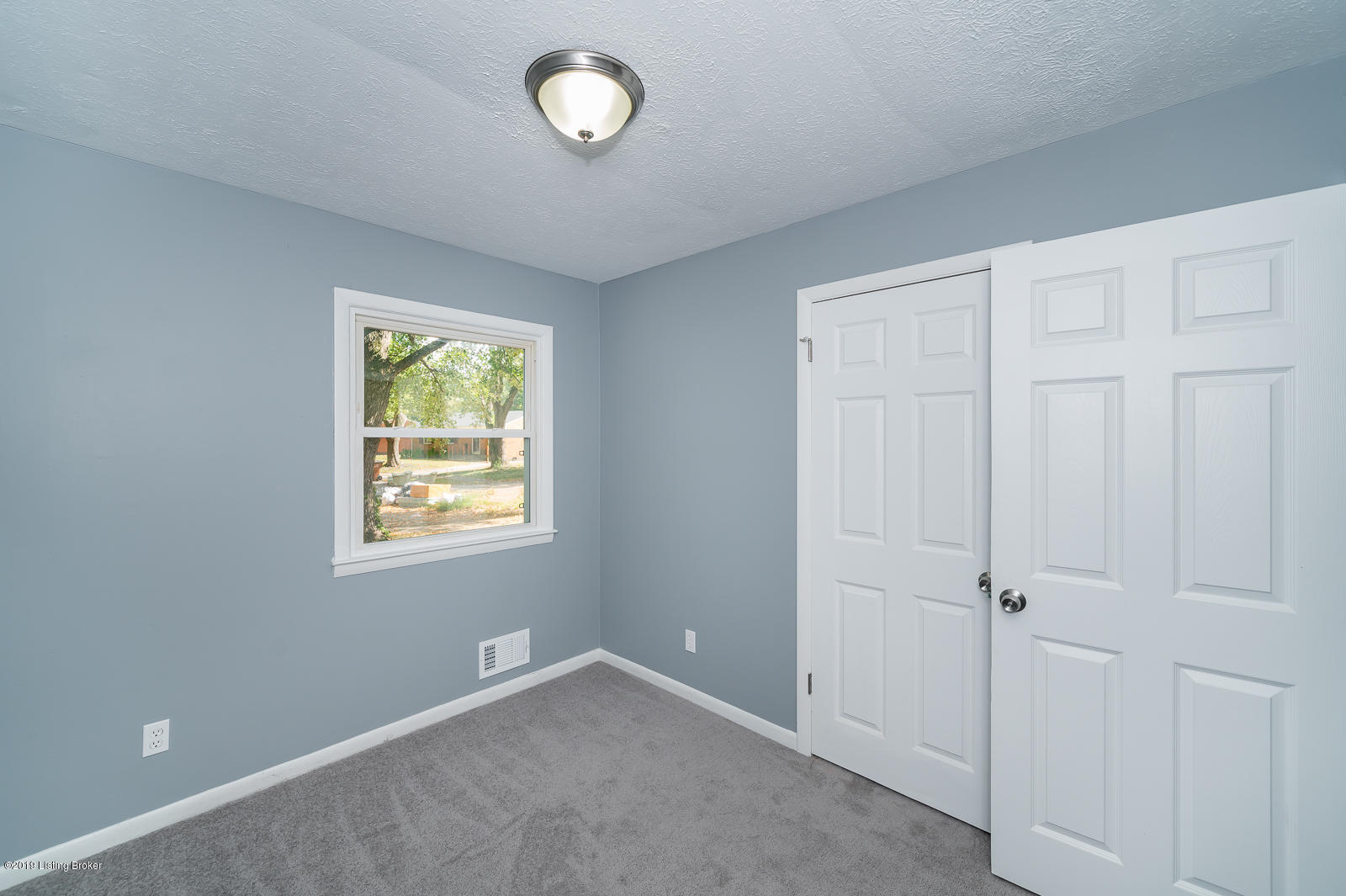 5415 Rayburn Road Louisville, KY 40272 - Photo 19 of 24 2nd Bedroom 1