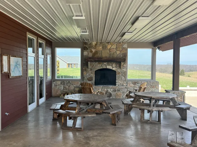 $59,000 | 120 Holly Bend Drive, Byrdstown, TN 38549