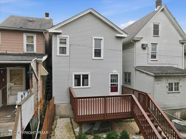 $125,000 | 239 West Bertsch Street, Lansford, PA 18232