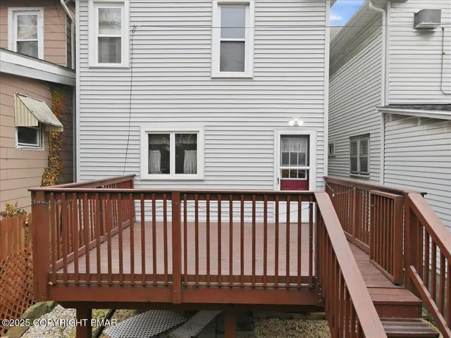 $125,000 | 239 West Bertsch Street, Lansford, PA 18232