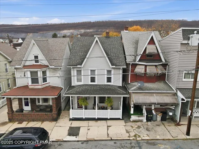 $125,000 | 239 West Bertsch Street, Lansford, PA 18232