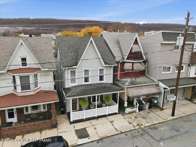 $125,000 | 239 West Bertsch Street, Lansford, PA 18232