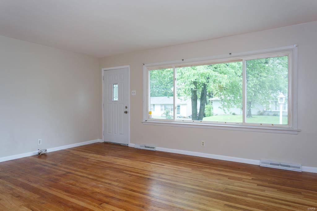 839 Teson Road Hazelwood, MO 63042 - Photo 2 of 17 Gallery Image 2