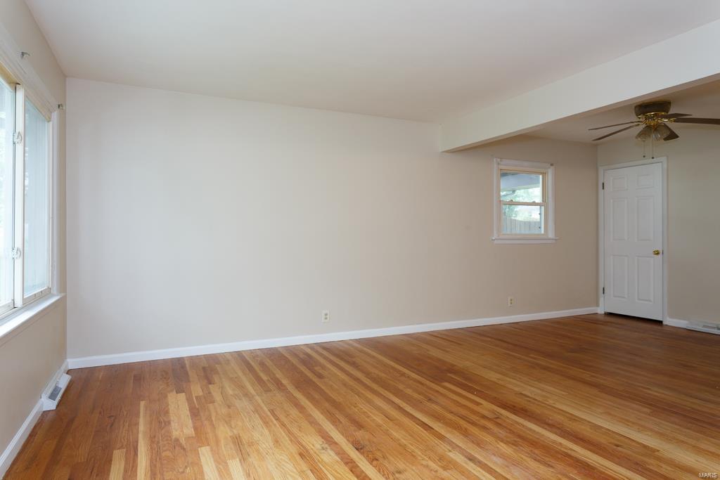 839 Teson Road Hazelwood, MO 63042 - Photo 3 of 17 Gallery Image 3