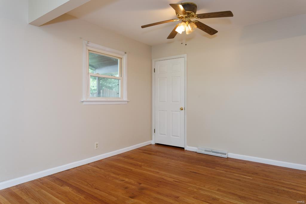 839 Teson Road Hazelwood, MO 63042 - Photo 5 of 17 Gallery Image 5