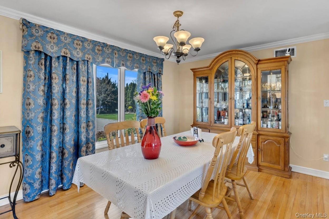 227 West Islip Road West Islip, NY 11795 - Photo 13 of 46