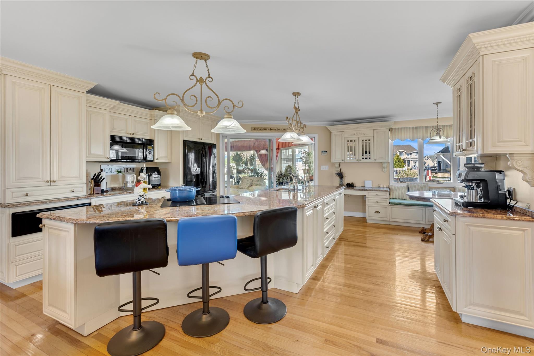 227 West Islip Road West Islip, NY 11795 - Photo 14 of 46