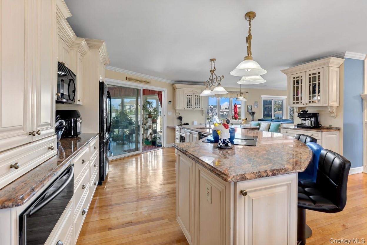 227 West Islip Road West Islip, NY 11795 - Photo 16 of 46