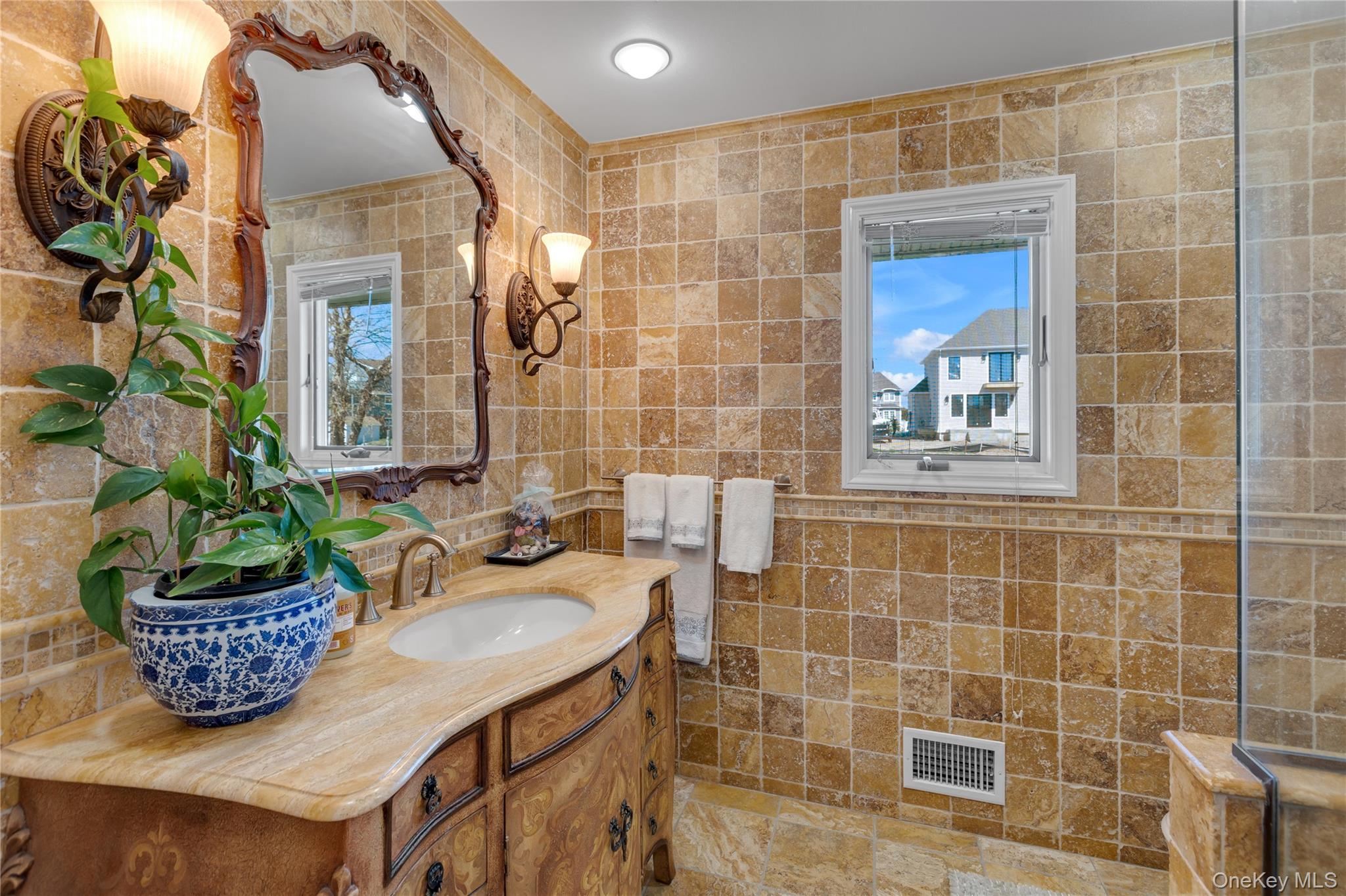 227 West Islip Road West Islip, NY 11795 - Photo 21 of 46