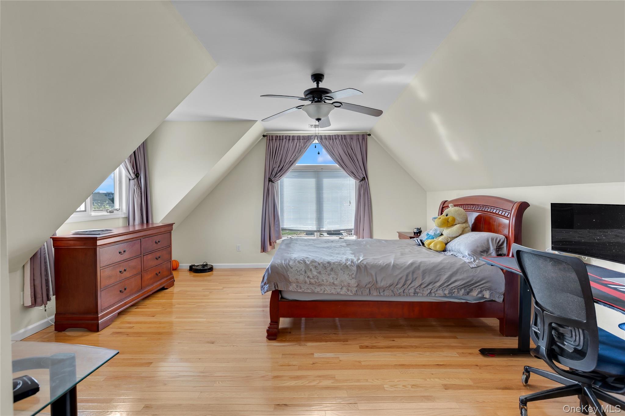 227 West Islip Road West Islip, NY 11795 - Photo 30 of 46