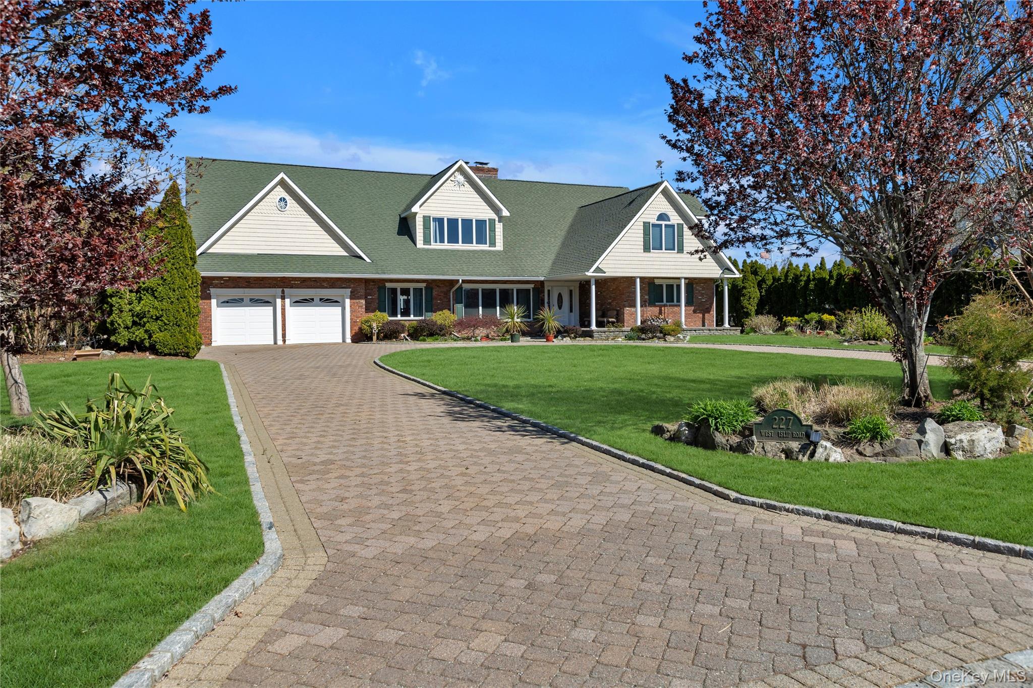 227 West Islip Road West Islip, NY 11795 - Photo 3 of 46