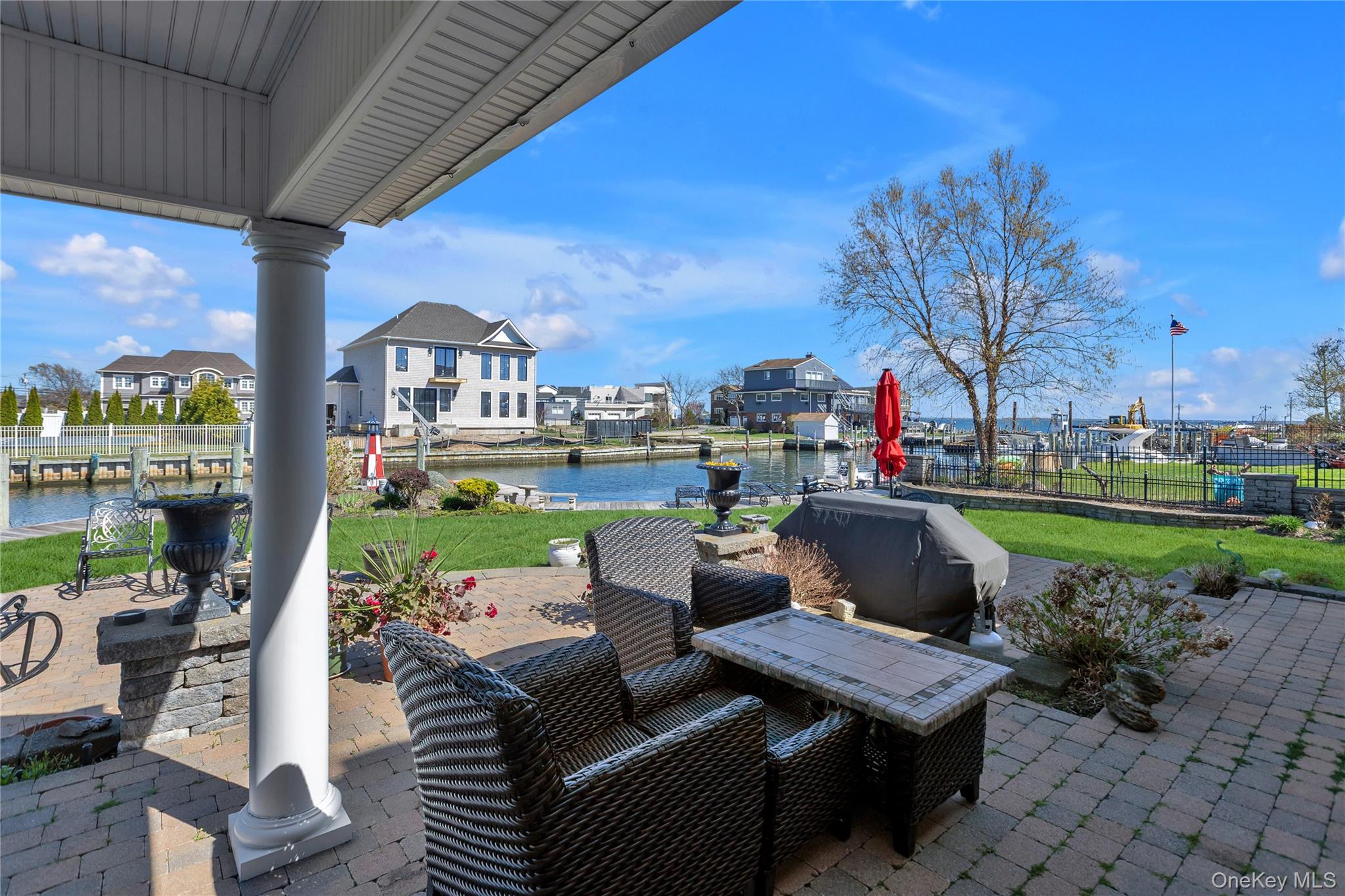 227 West Islip Road West Islip, NY 11795 - Photo 34 of 46