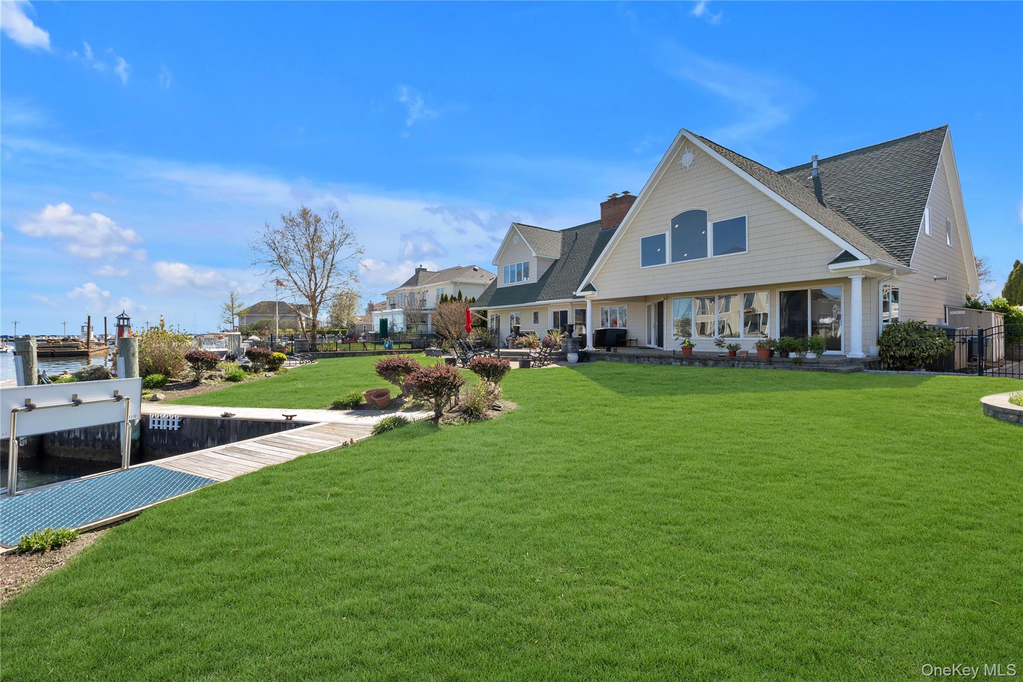 227 West Islip Road West Islip, NY 11795 - Photo 36 of 46