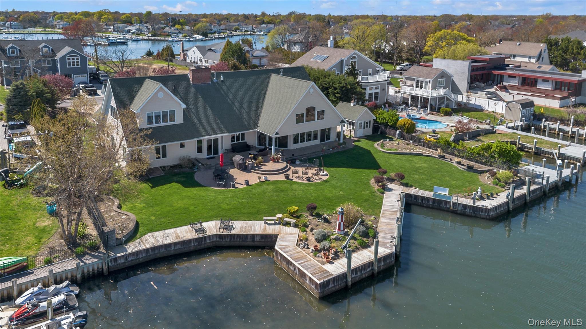 227 West Islip Road West Islip, NY 11795 - Photo 40 of 46