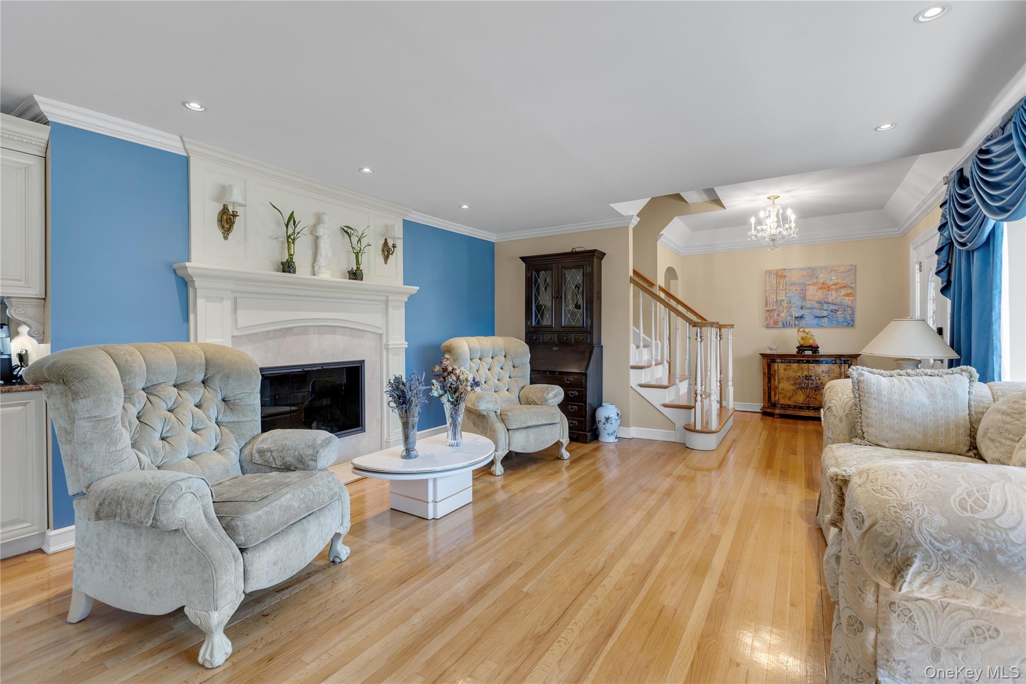 227 West Islip Road West Islip, NY 11795 - Photo 10 of 46