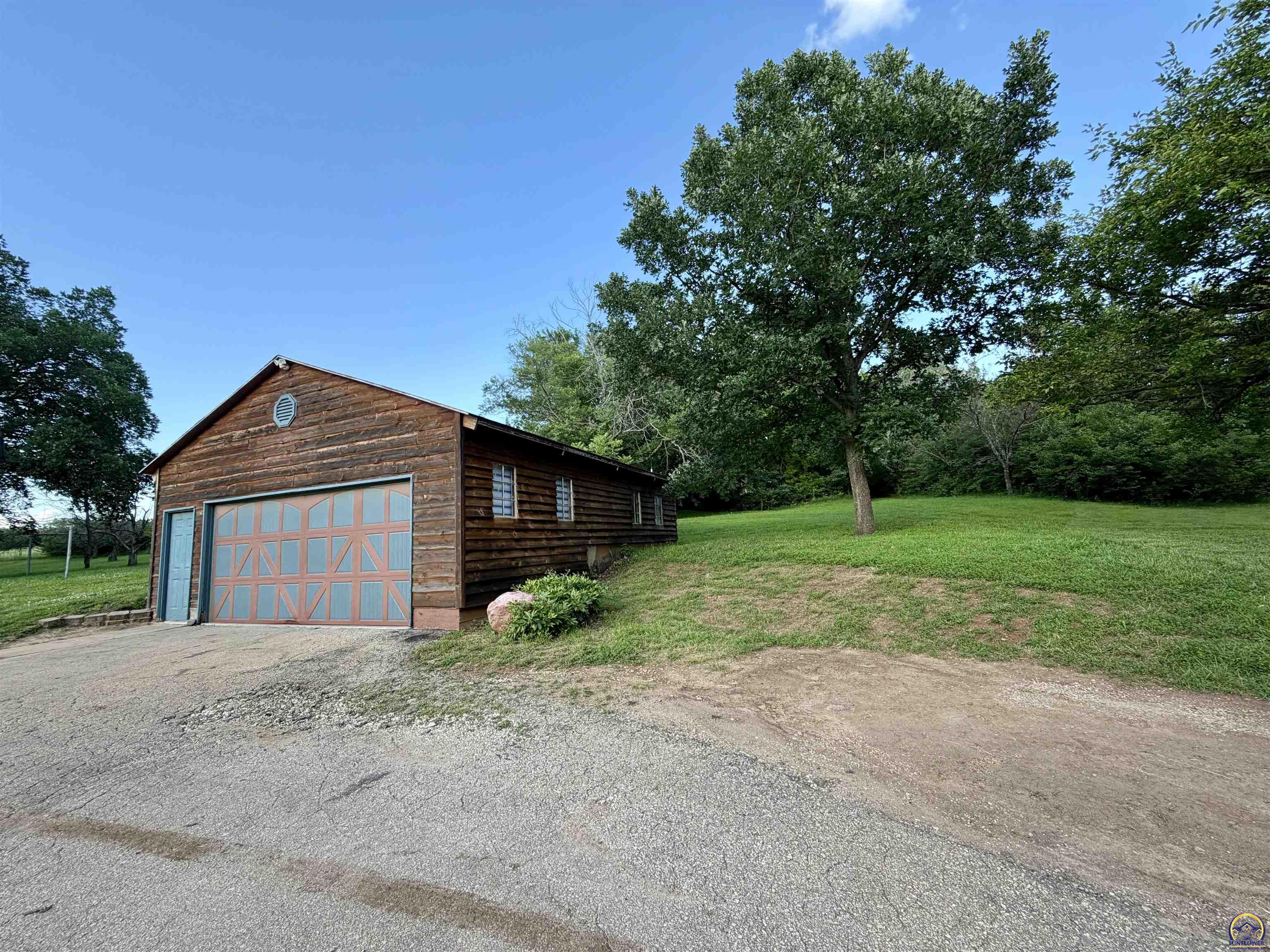7030 Northwest Valencia Road Silver Lake, KS 66539 - Photo 26 of 34