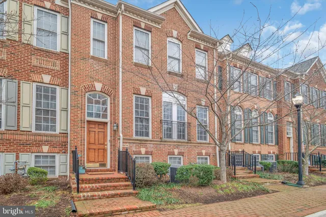 $5,500 | 7974 Vigne Court, Vienna, VA 22182