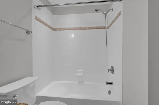 $5,500 | 7974 Vigne Court, Vienna, VA 22182