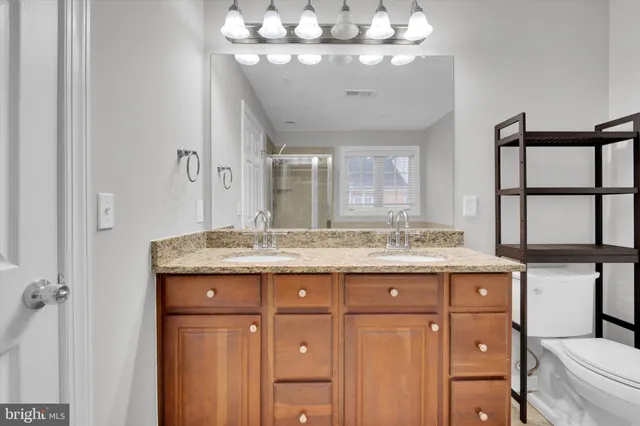 $5,500 | 7974 Vigne Court, Vienna, VA 22182