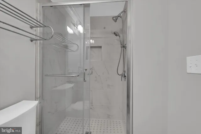 $5,500 | 7974 Vigne Court, Vienna, VA 22182