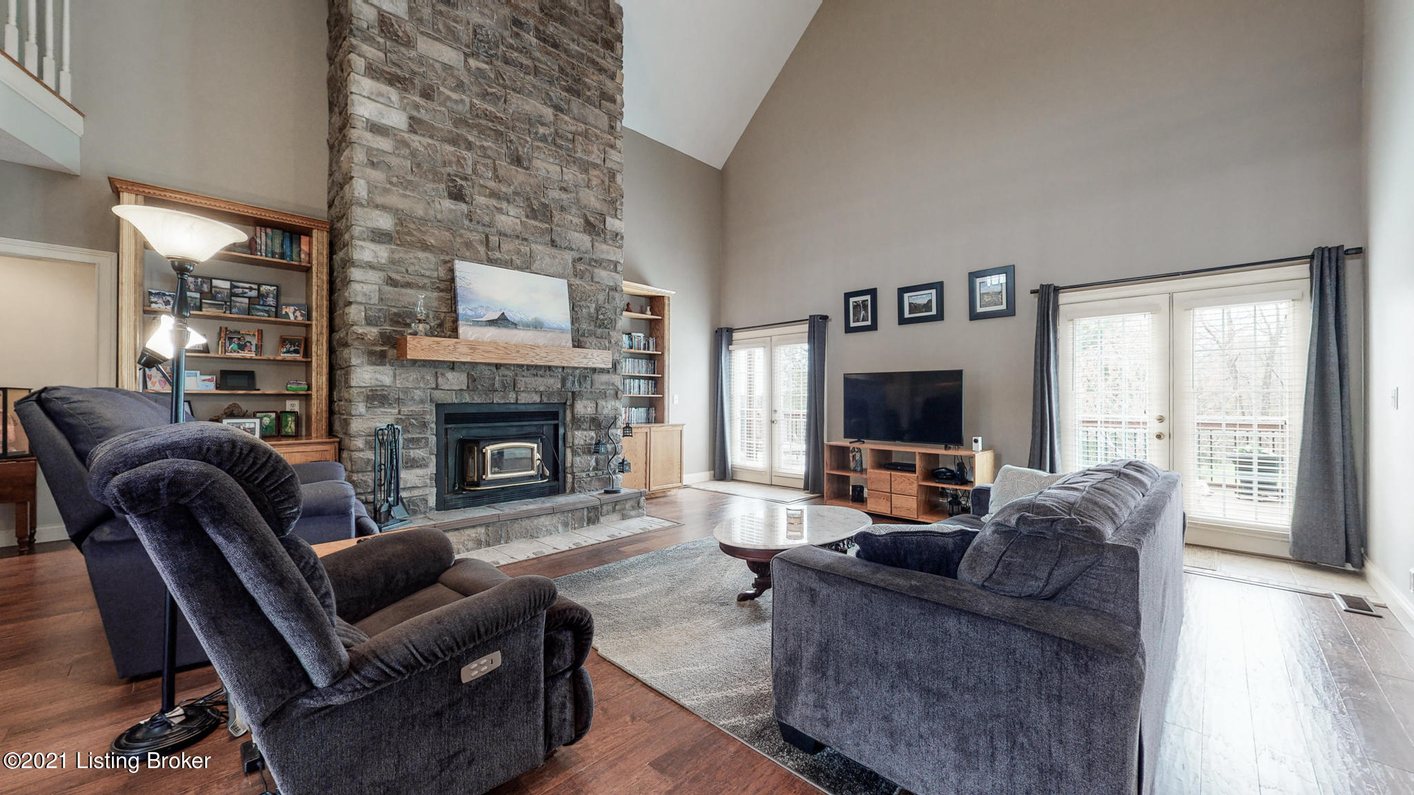4814 Routt Road Louisville, KY 40299 - Photo 7 of 42 Great Room