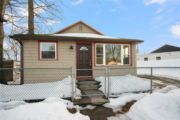 $349,000 | 17 Ardway Avenue, Warwick, RI 02889