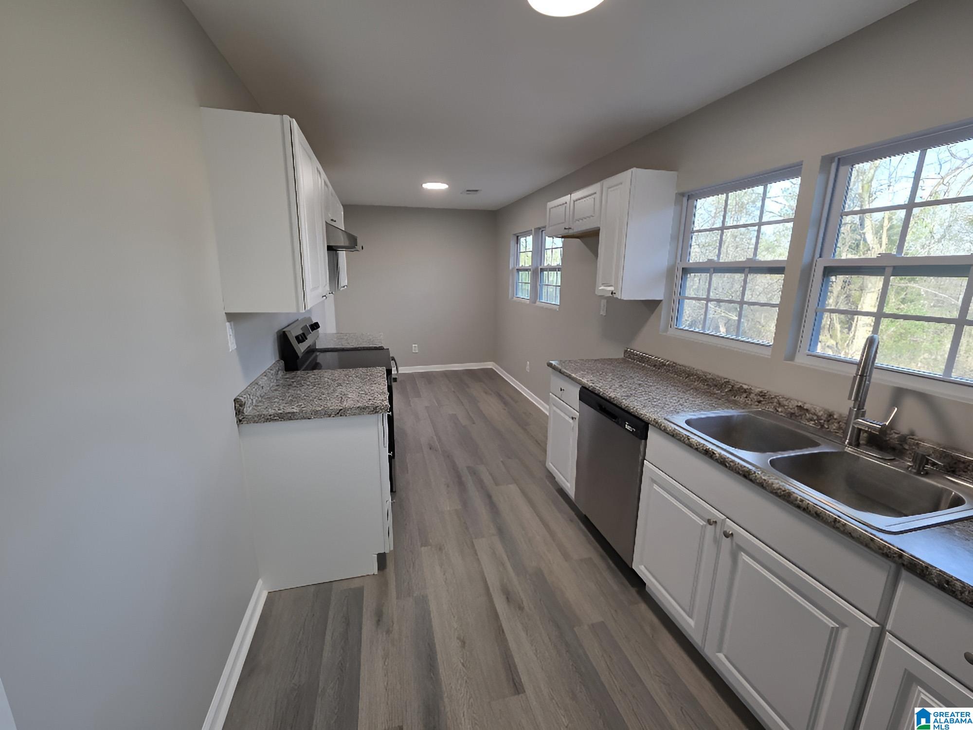 240 Burns Road Warrior, AL 35180 - Photo 4 of 17