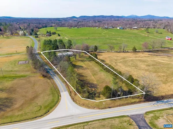 $419,000 | 3201 Old Rose Mill Road, Piney River, VA 22964