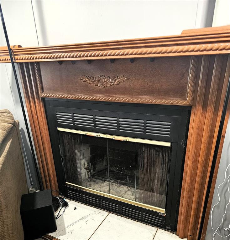 12910 Springhaven Drive Keithville, LA 71047 - Photo 6 of 33 Wood burning fireplace
