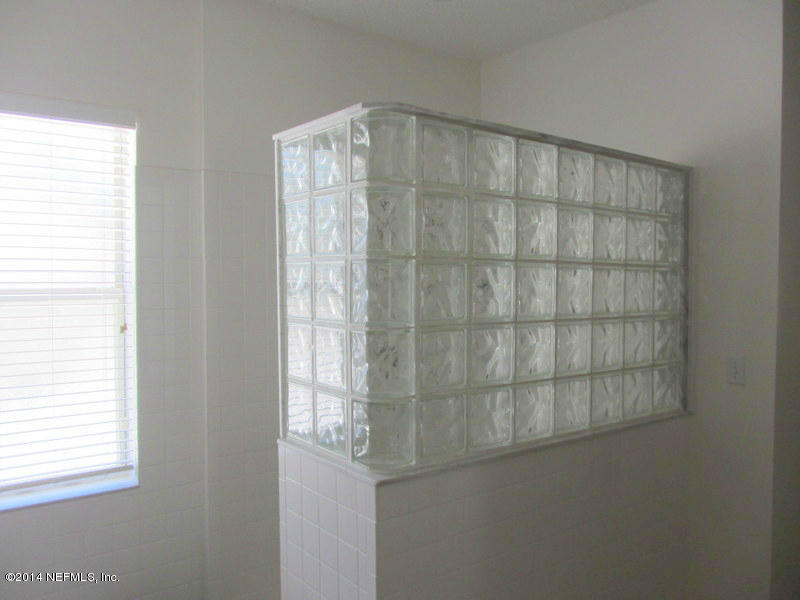 3130 Fritz Road Jacksonville, FL 32226 - Photo 21 of 33 Step into shower