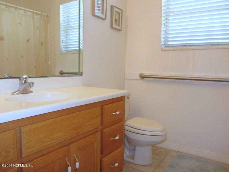 3130 Fritz Road Jacksonville, FL 32226 - Photo 31 of 33 Guest Bath