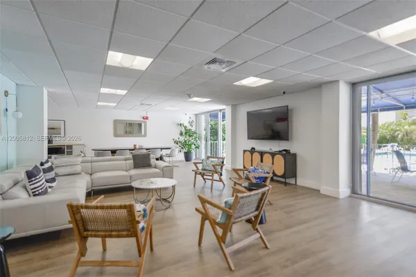 $2,300 | 880 Northeast 69th Street, Unit 2N, Miami, FL 33138
