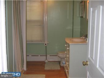116 Ripka Street Philadelphia, PA 19127 - Photo 5 of 11 Bathroom