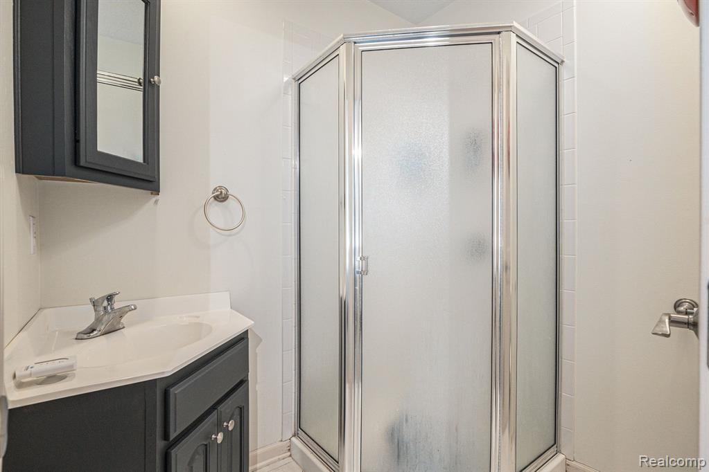 1306 Kings Pointe Road Grand Blanc, MI 48439 - Photo 27 of 35