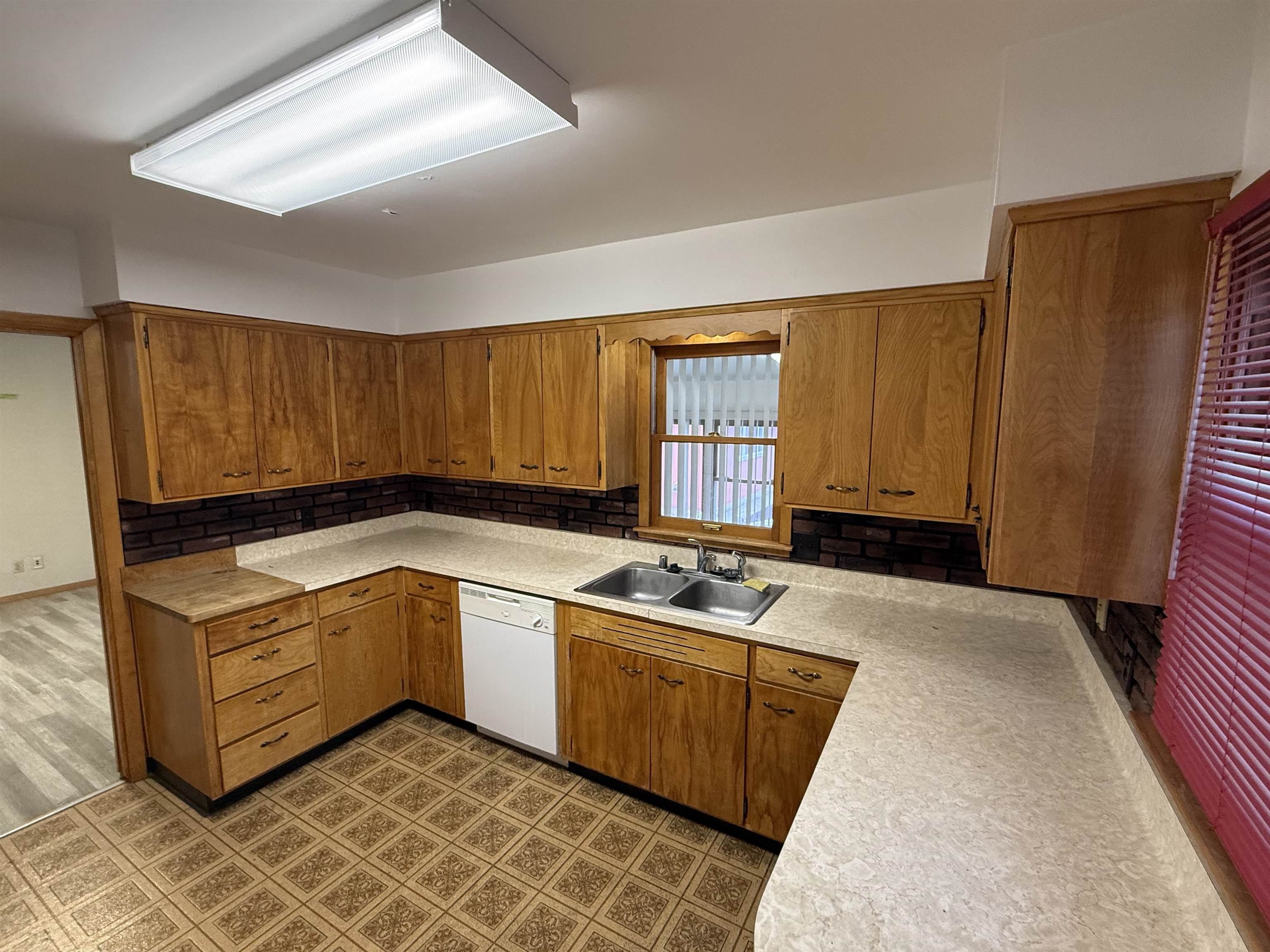 800 East Taylor Street Prairie du Chien, WI 53821 - Photo 11 of 34