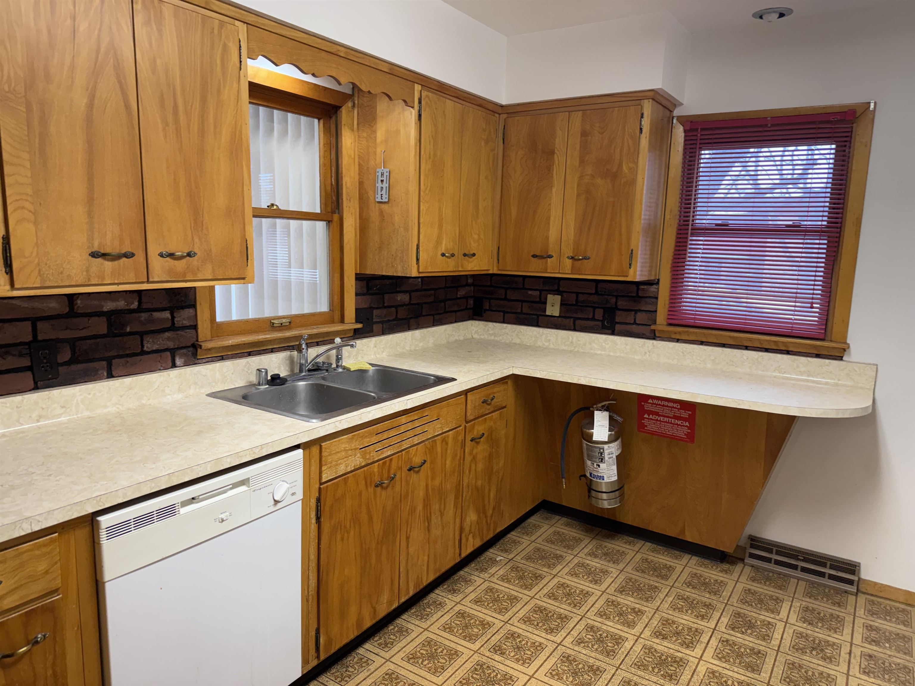 800 East Taylor Street Prairie du Chien, WI 53821 - Photo 10 of 34