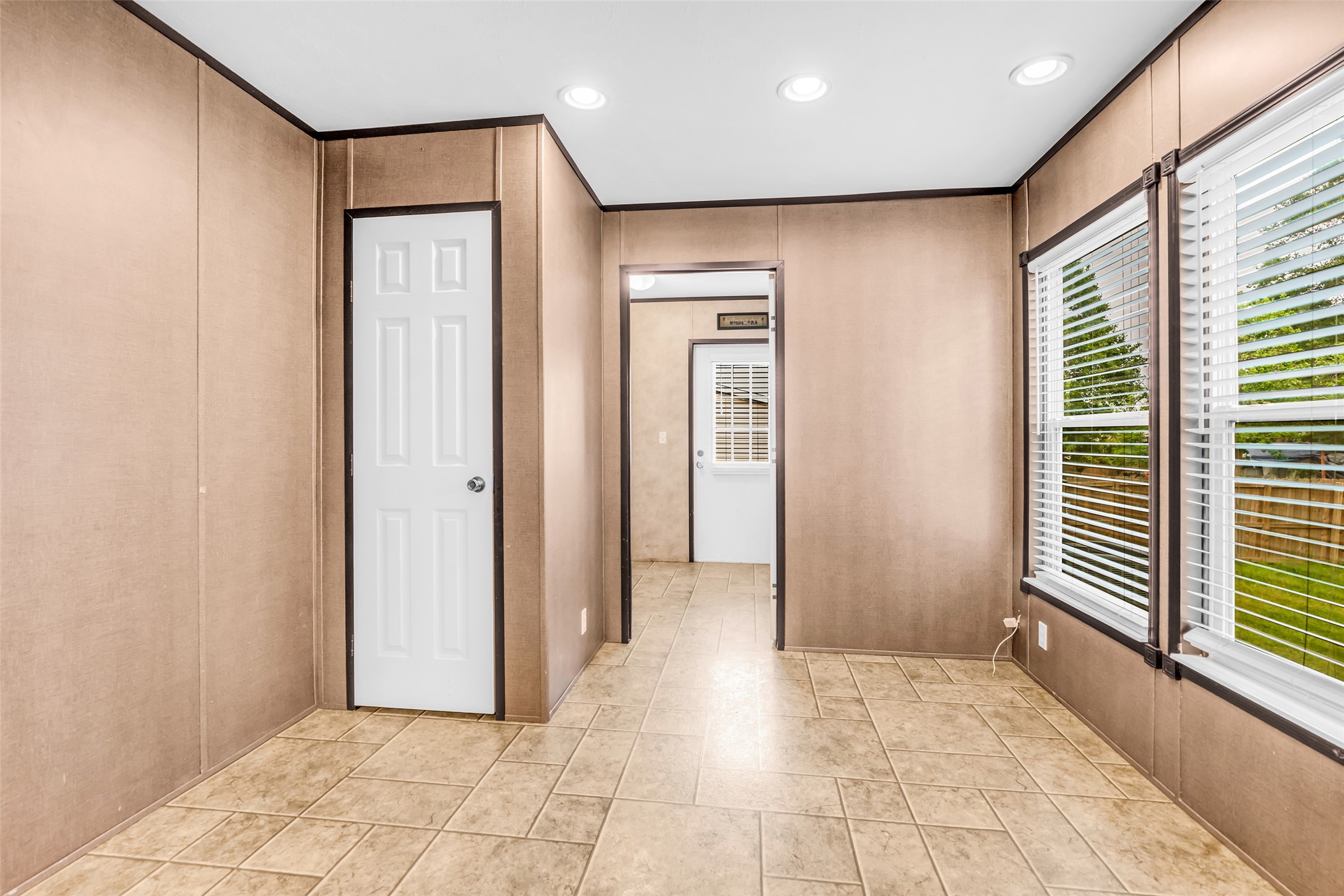 15158 Schank Road Conroe, TX 77306 - Photo 5 of 12
